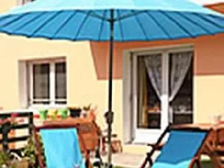 Maison Et Table Joliot Curie 5*
